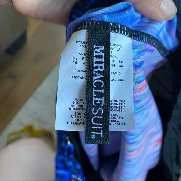 Miracle Suit  Vesuvio Peep Hole Tankini Colorful Metallic Bikini Top: 10 - Picture 12 of 13